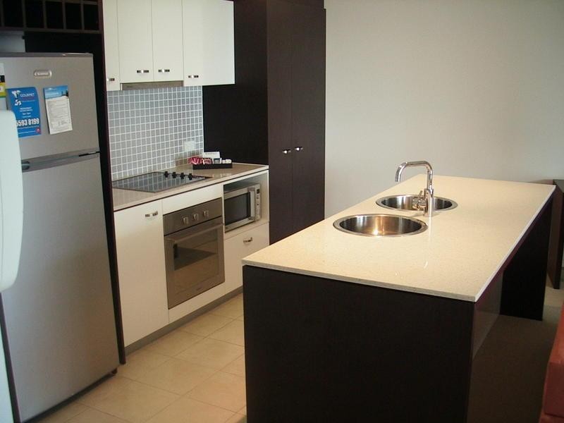 18 Fern Street, Surfers Paradise QLD 4217