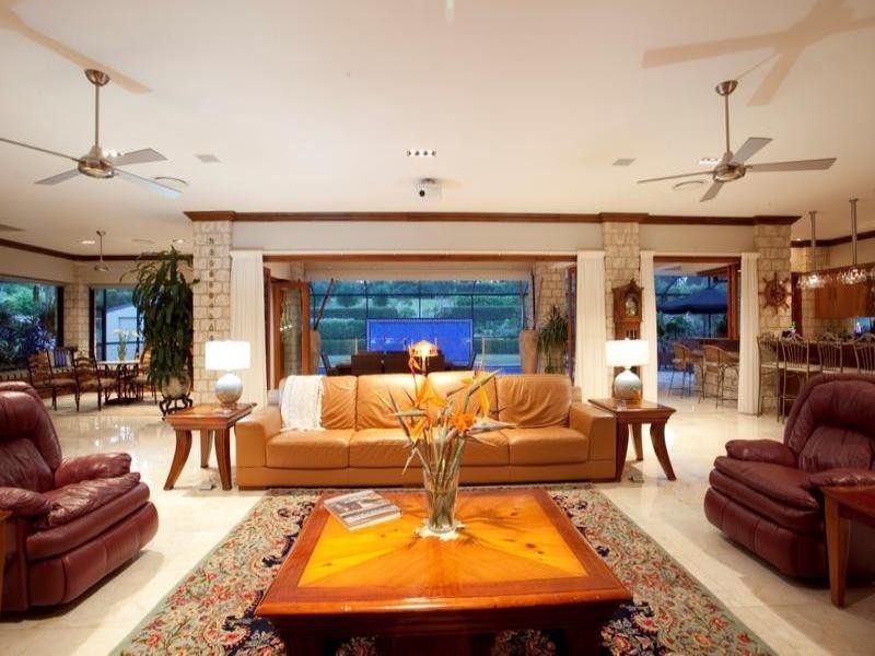 10 John Wayne Close, Maudsland QLD 4210