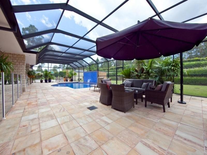 10 John Wayne Close, Maudsland QLD 4210