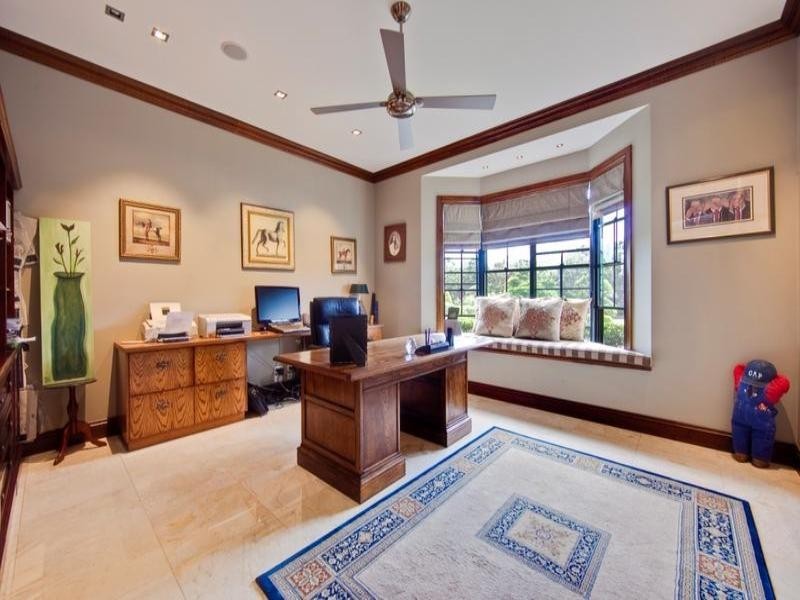 10 John Wayne Close, Maudsland QLD 4210