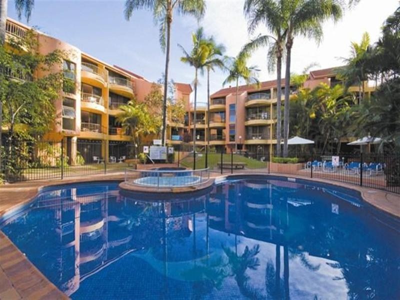 38 Enderley Avenue, Surfers Paradise QLD 4217