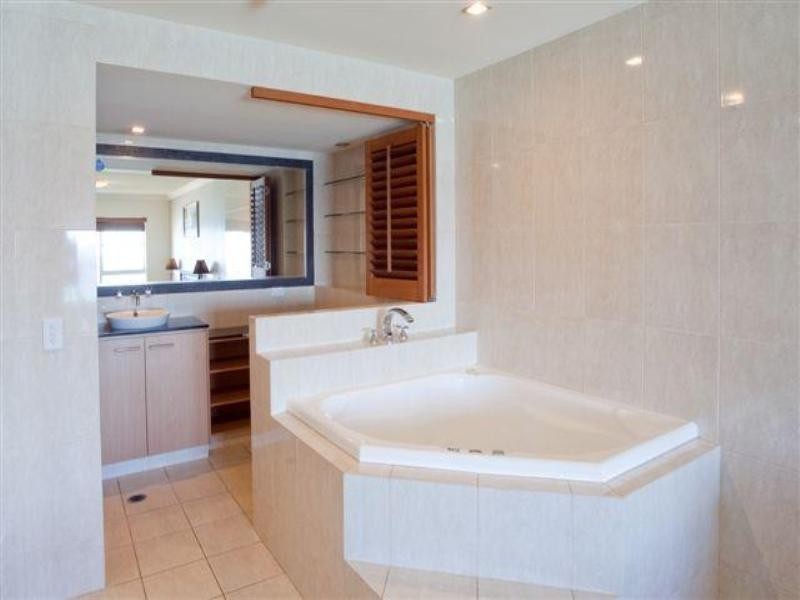 142 Pacific Plaza, The Esplanade, Surfers Paradise QLD 4217