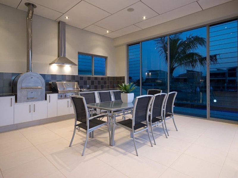 Paradise Point QLD 4216