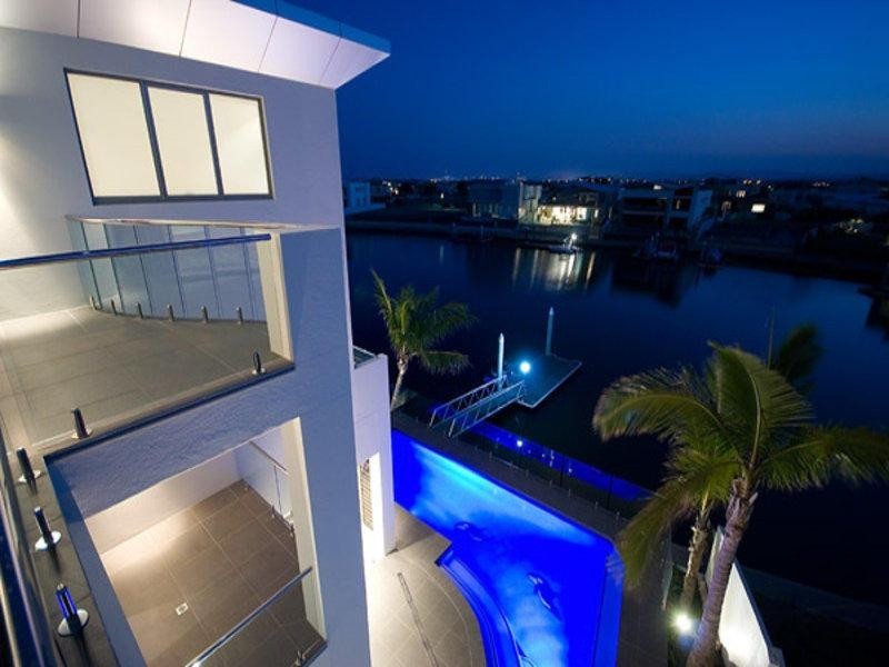 Paradise Point QLD 4216