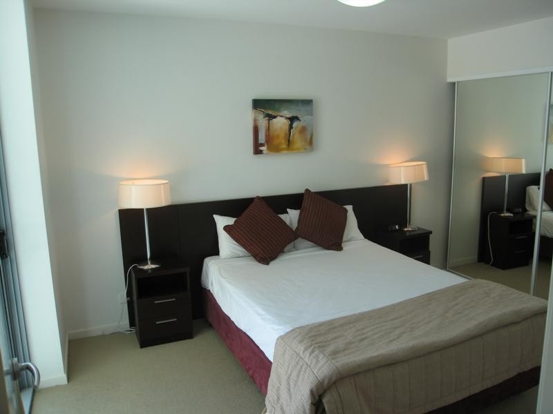 18 Fern Street, Surfers Paradise QLD 4217