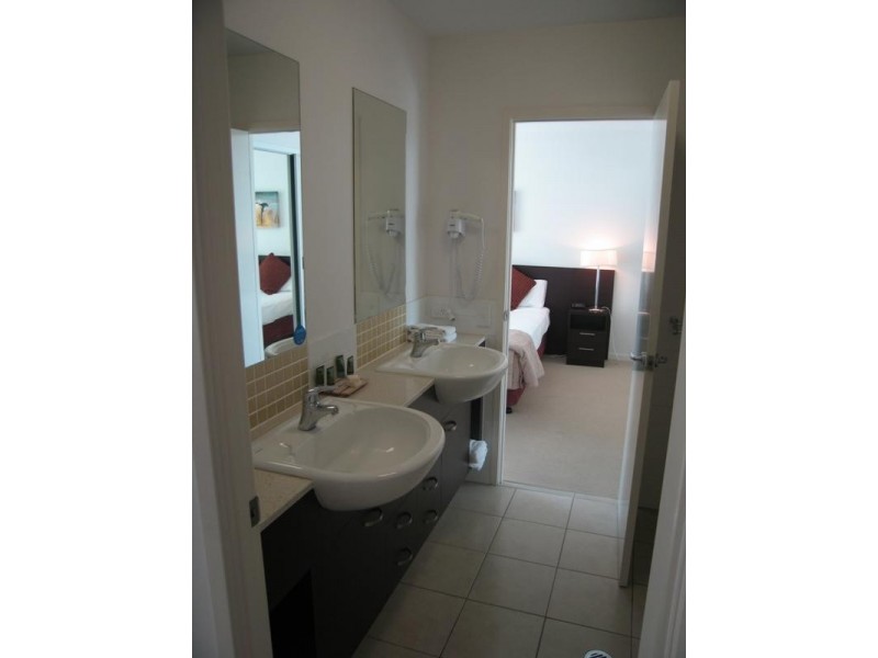 18 Fern Street, Surfers Paradise QLD 4217