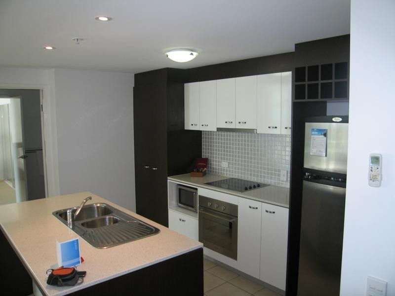 18 Fern Street, Surfers Paradise QLD 4217