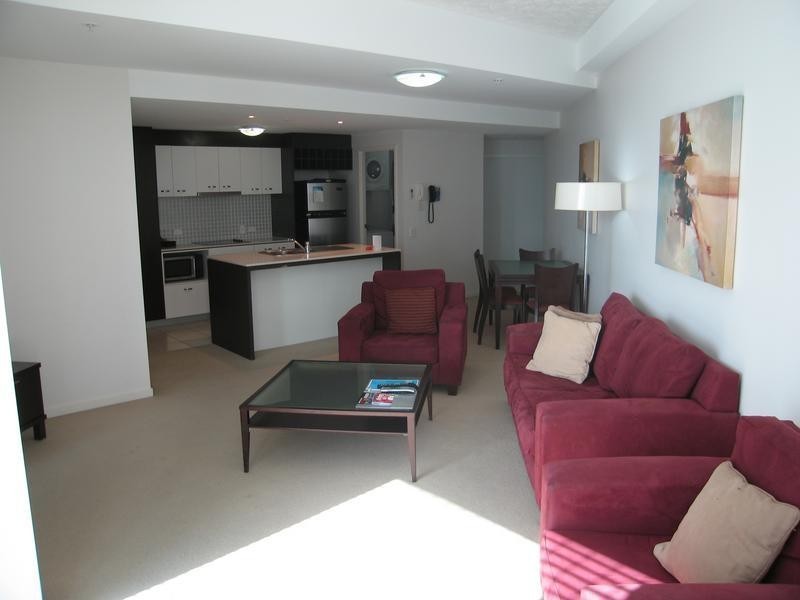 18 Fern Street, Surfers Paradise QLD 4217