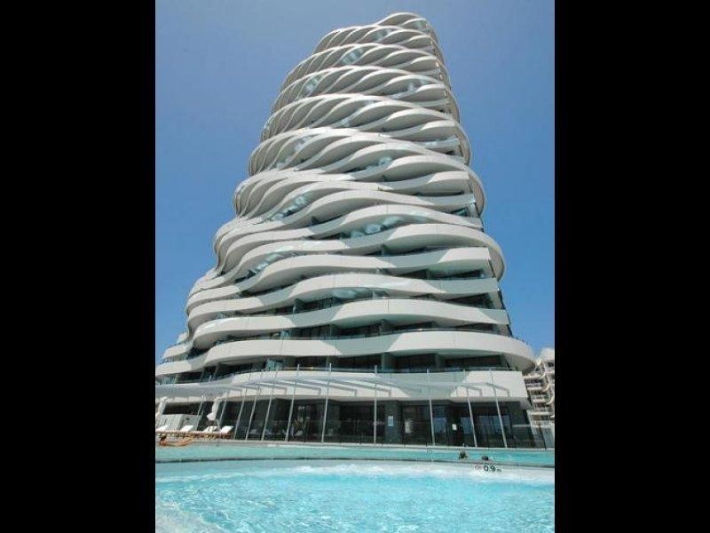 89 Surf Parade, Broadbeach QLD 4218