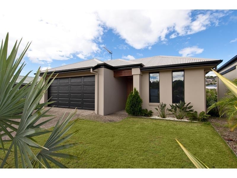 9 Coonowrin Street, Pacific Pines QLD 4211