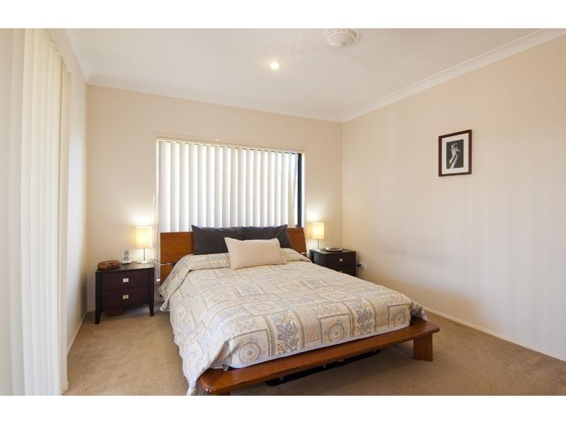 9 Coonowrin Street, Pacific Pines QLD 4211