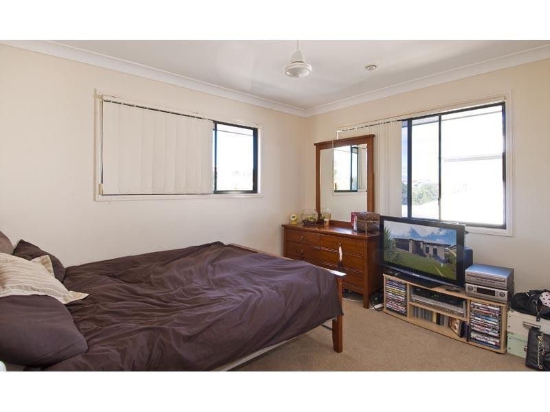 9 Coonowrin Street, Pacific Pines QLD 4211