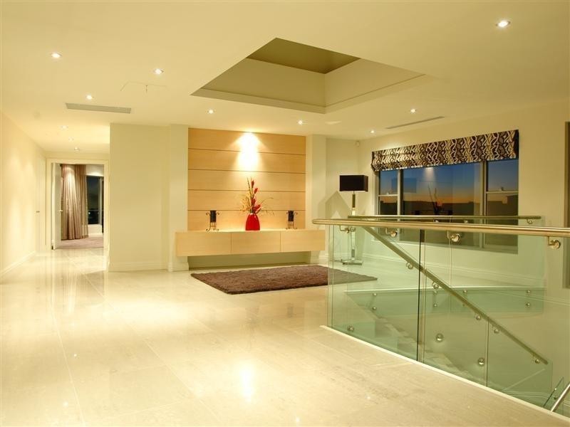 43 Knightsbridge Parade East, Paradise Point QLD 4216