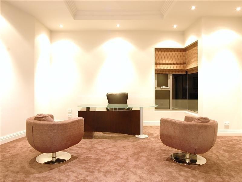 43 Knightsbridge Parade East, Paradise Point QLD 4216