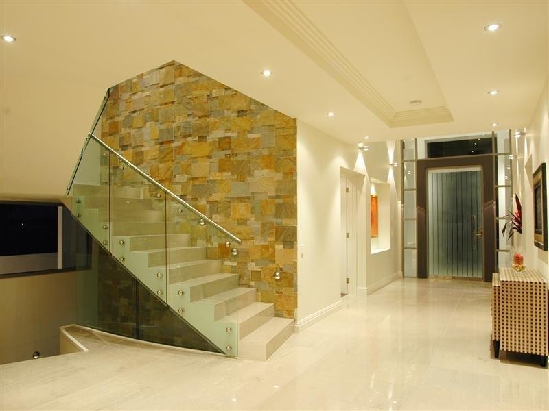 43 Knightsbridge Parade East, Paradise Point QLD 4216