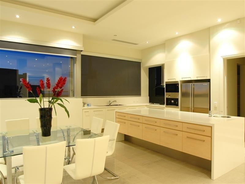 43 Knightsbridge Parade East, Paradise Point QLD 4216