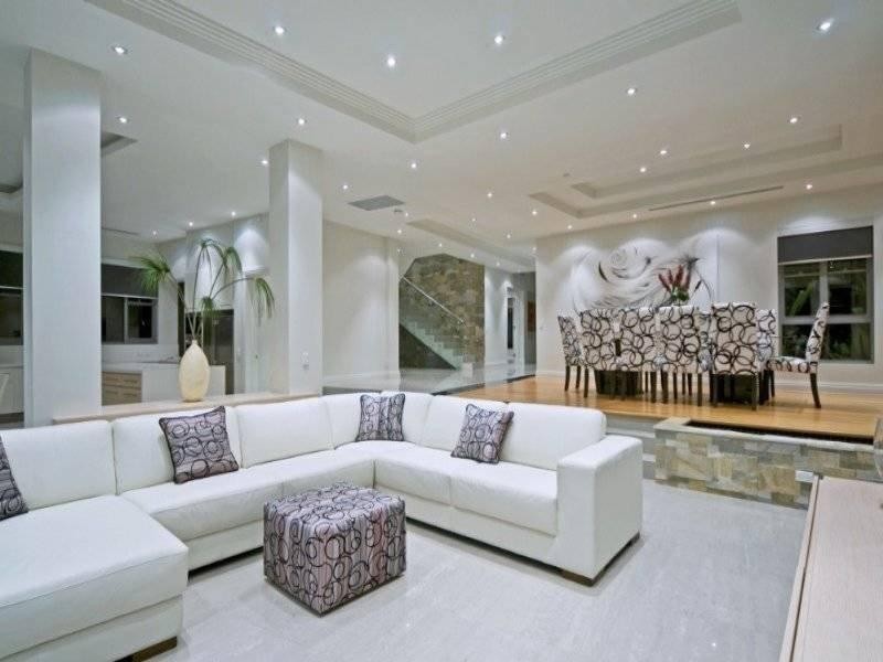 43 Knightsbridge Parade East, Paradise Point QLD 4216