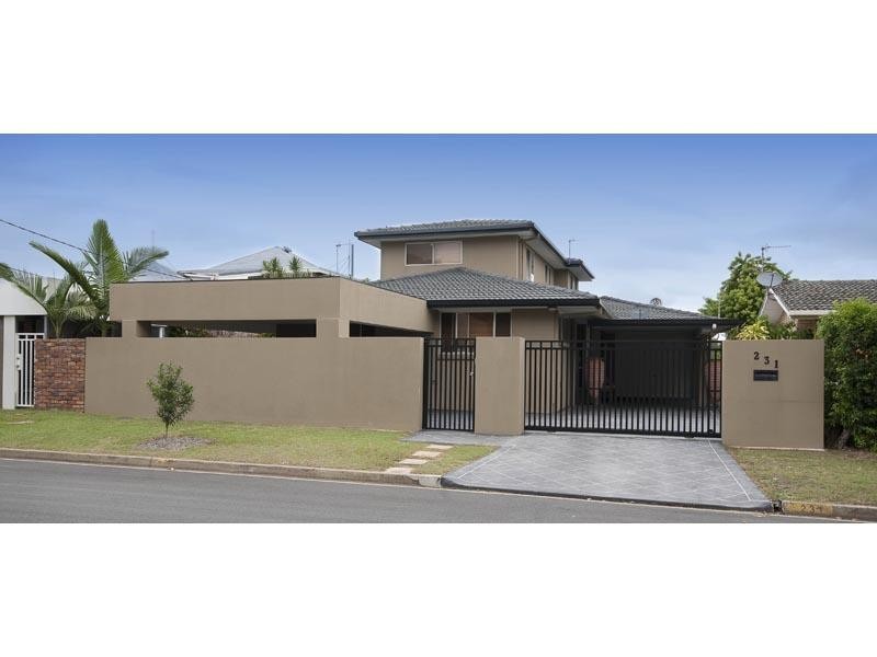 231 Stanhill Drive, Chevron Island QLD 4217