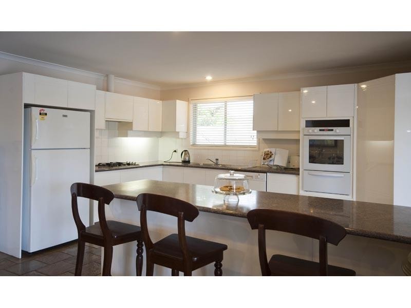 231 Stanhill Drive, Chevron Island QLD 4217