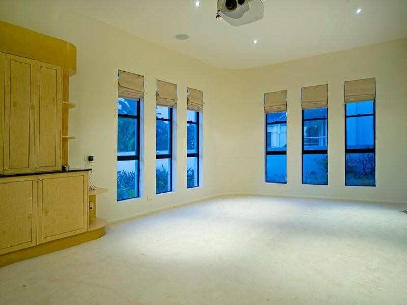 7087 Keyside Close, Sanctuary Cove QLD 4212