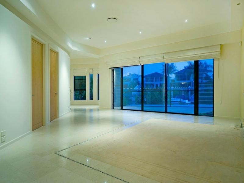 7087 Keyside Close, Sanctuary Cove QLD 4212