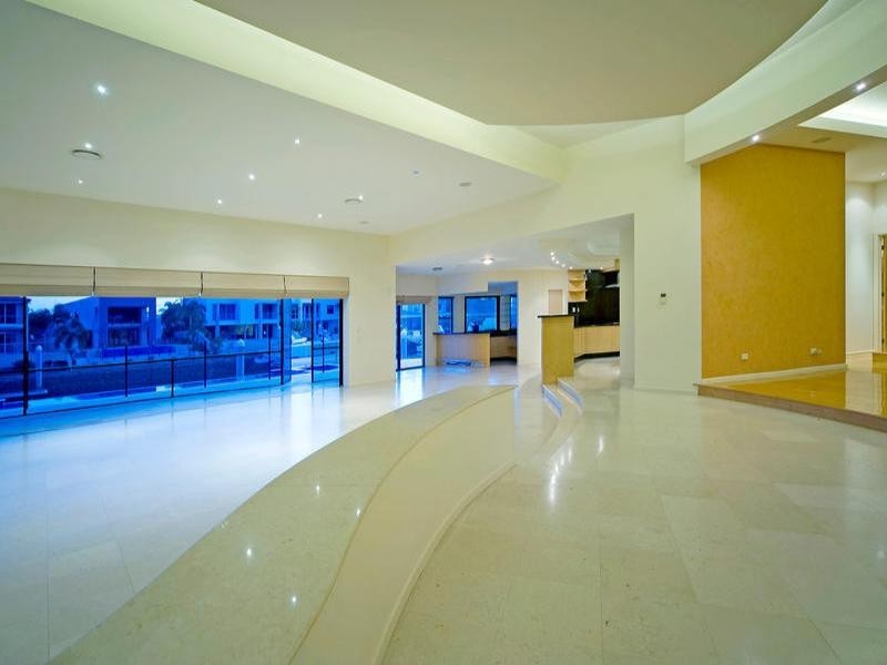 7087 Keyside Close, Sanctuary Cove QLD 4212