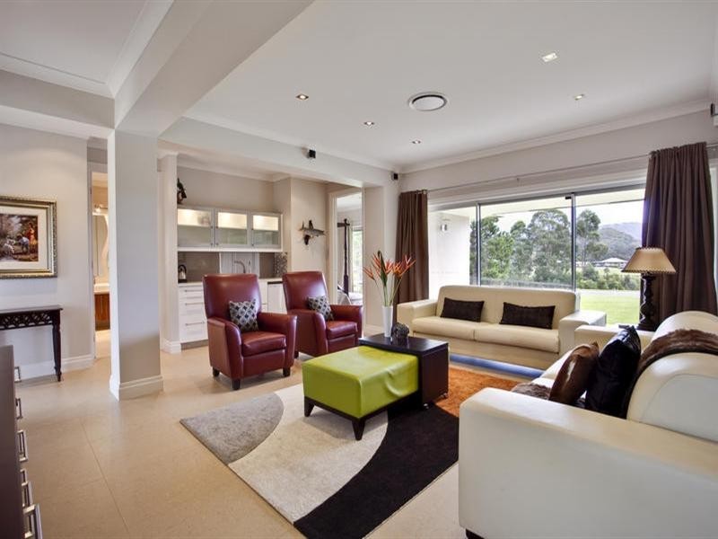 24 Lagoon Park Drive, Riverstone Crossing, Maudsland QLD 4210