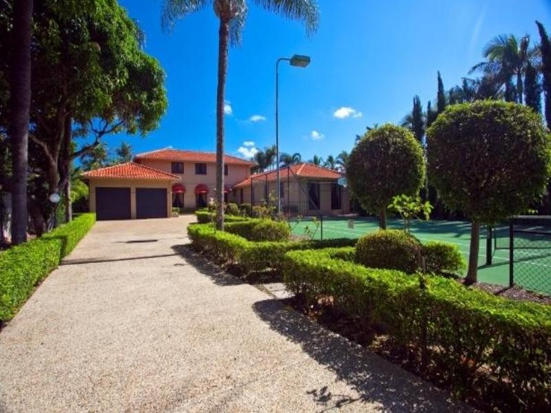 Broadbeach Waters QLD 4218