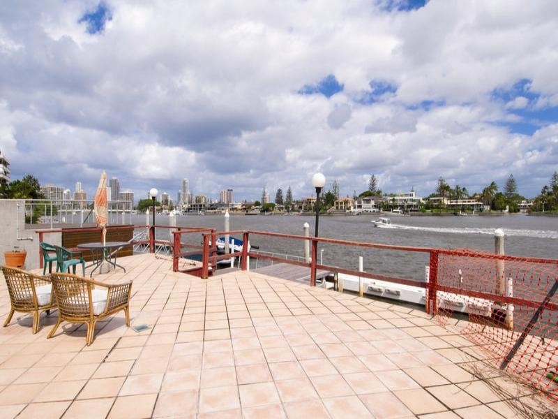 10 Sunset Boulevard, Surfers Paradise QLD 4217