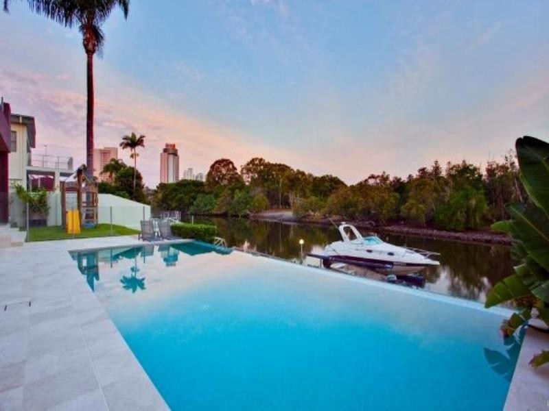 Broadbeach Waters QLD 4218