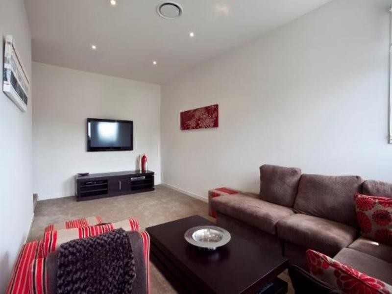 Broadbeach Waters QLD 4218