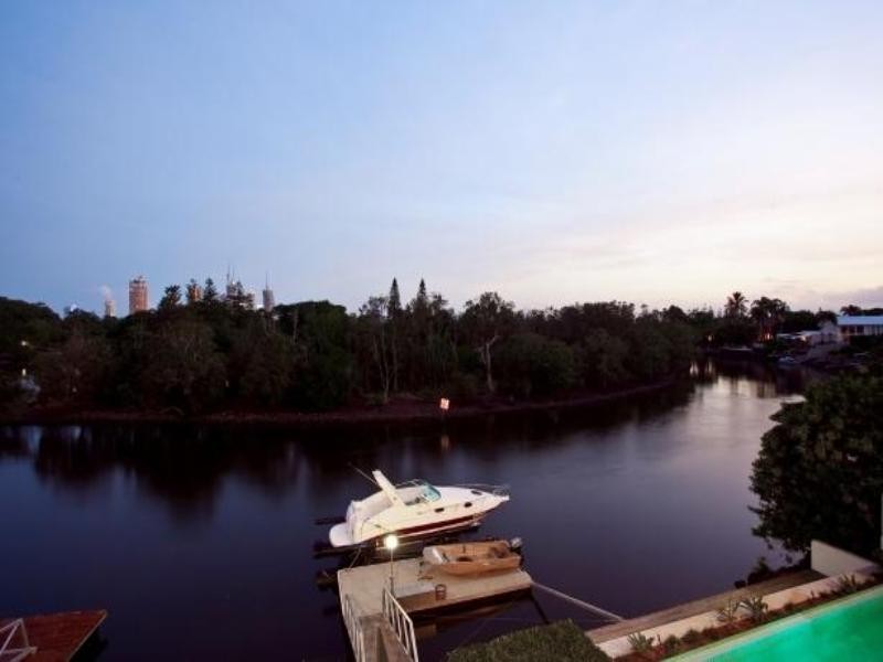 Broadbeach Waters QLD 4218