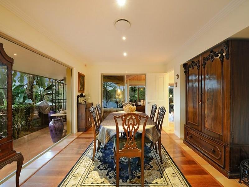 74 The Promenade, Isle Of Capri QLD 4217