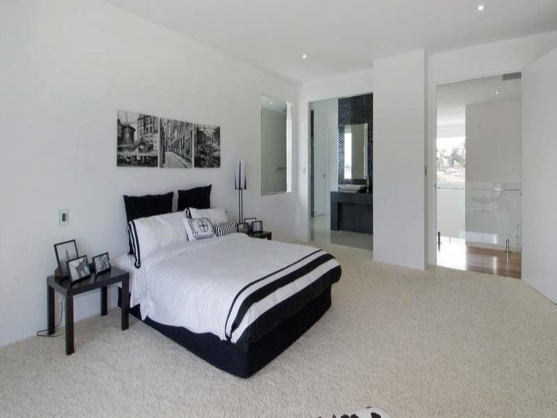 46 Sunshine Boulevard, Broadbeach Waters QLD 4218