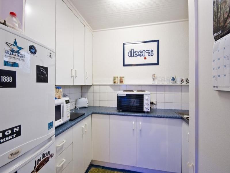 12 Paradise 12. 29 Tarcoola Crescent, Chevron Island QLD 4217