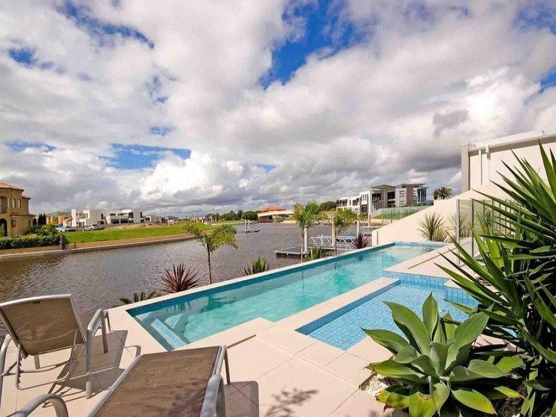 Paradise Point QLD 4216