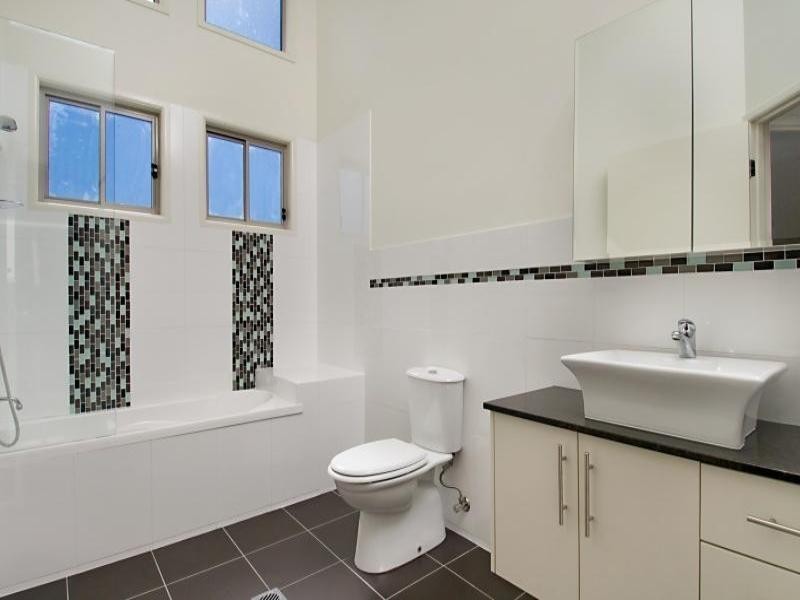 38 Worendo Street, Southport QLD 4215