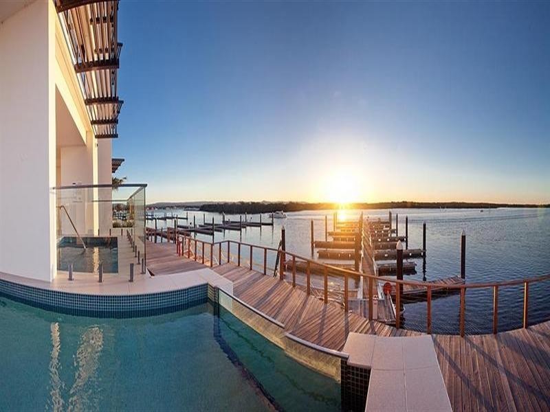 17 Killowill Avenue, Paradise Point QLD 4216