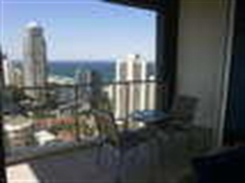 18 Enderley Avenue, Surfers Paradise QLD 4217