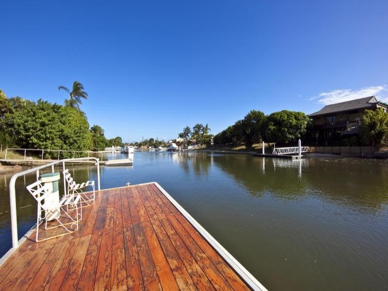 33 Rapallo Avenue, Isle Of Capri QLD 4217