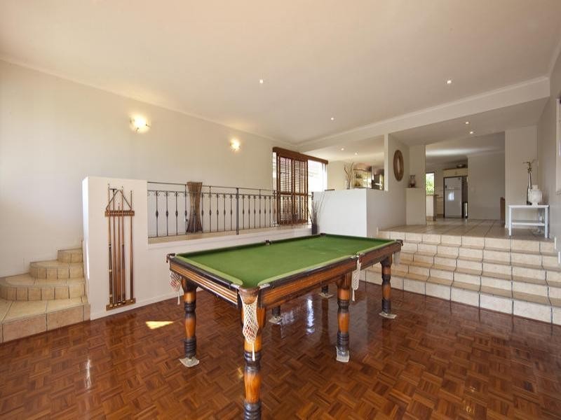 33 Rapallo Avenue, Isle Of Capri QLD 4217