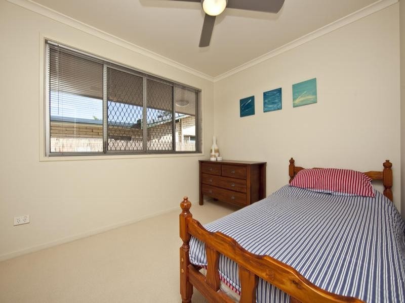 33 Rapallo Avenue, Isle Of Capri QLD 4217