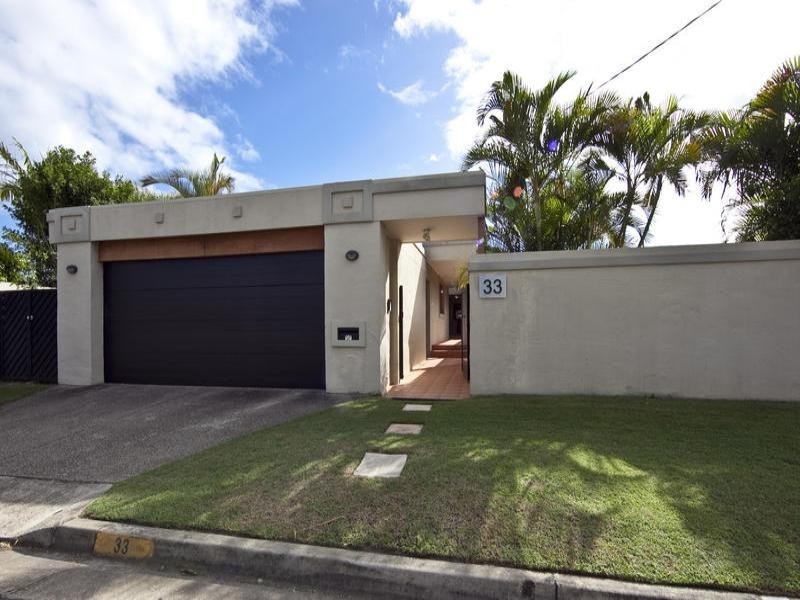 33 Rapallo Avenue, Isle Of Capri QLD 4217