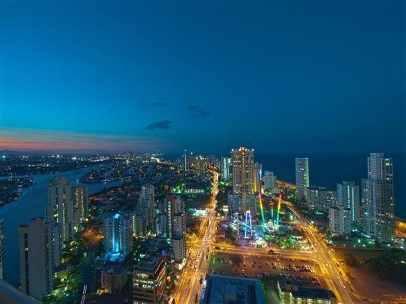 23 Ferny Avenue, Surfers Paradise QLD 4217