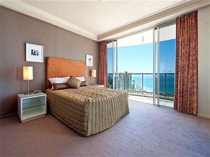 23 Ferny Avenue, Surfers Paradise QLD 4217