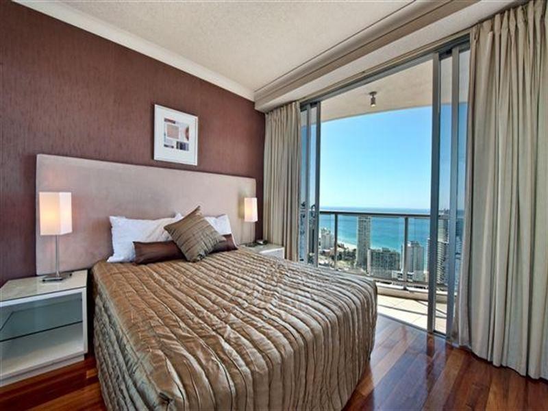 23 Ferny Avenue, Surfers Paradise QLD 4217