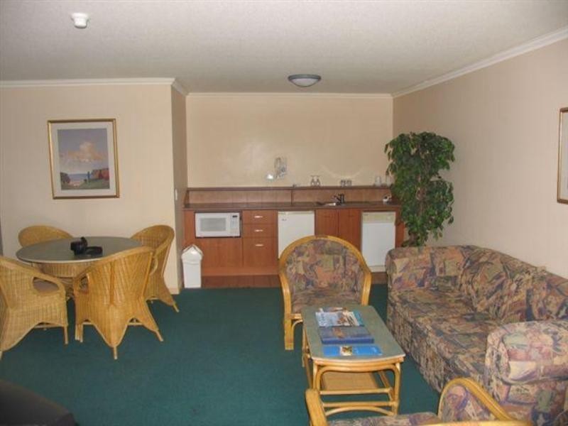 321 Australis Sovereign. 132 Ferny Avenue, Surfers Paradise QLD 4217