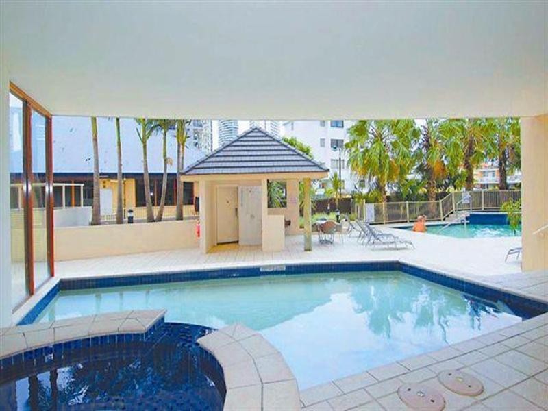 42 Surf Parade, Broadbeach QLD 4218