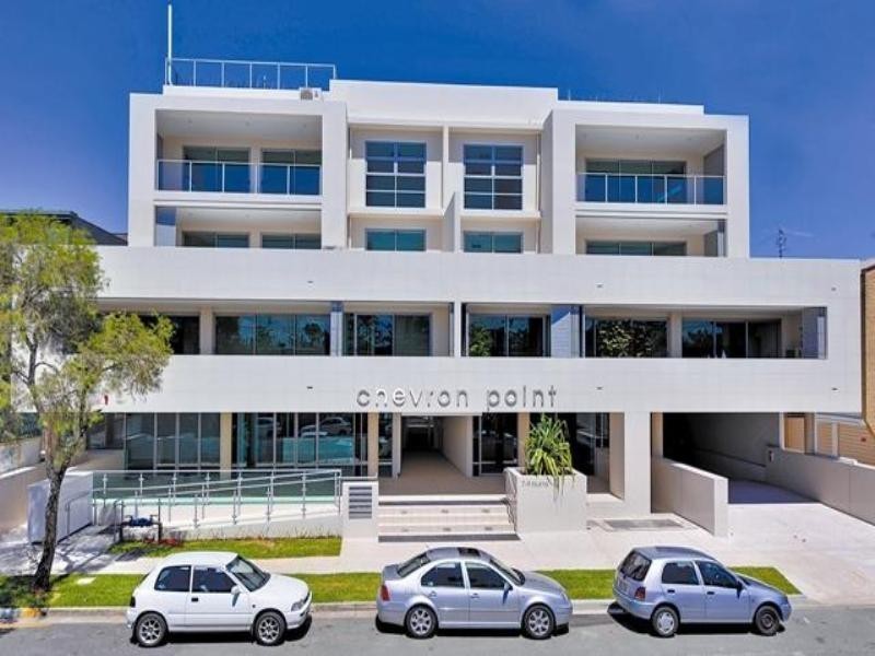 7-9 Burra Street, Chevron Island QLD 4217