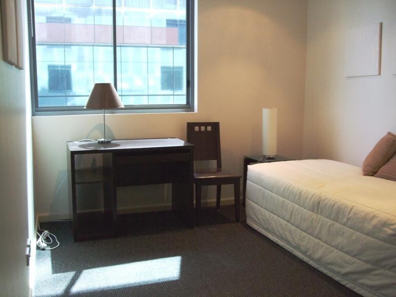 18 Cypress Avenue, Surfers Paradise QLD 4217